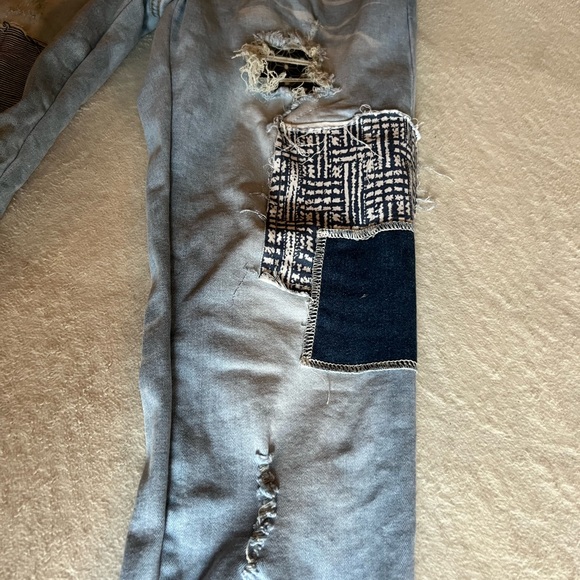 Gray Skinny Jeans with Subtle Distressing - Picture 5 of 10